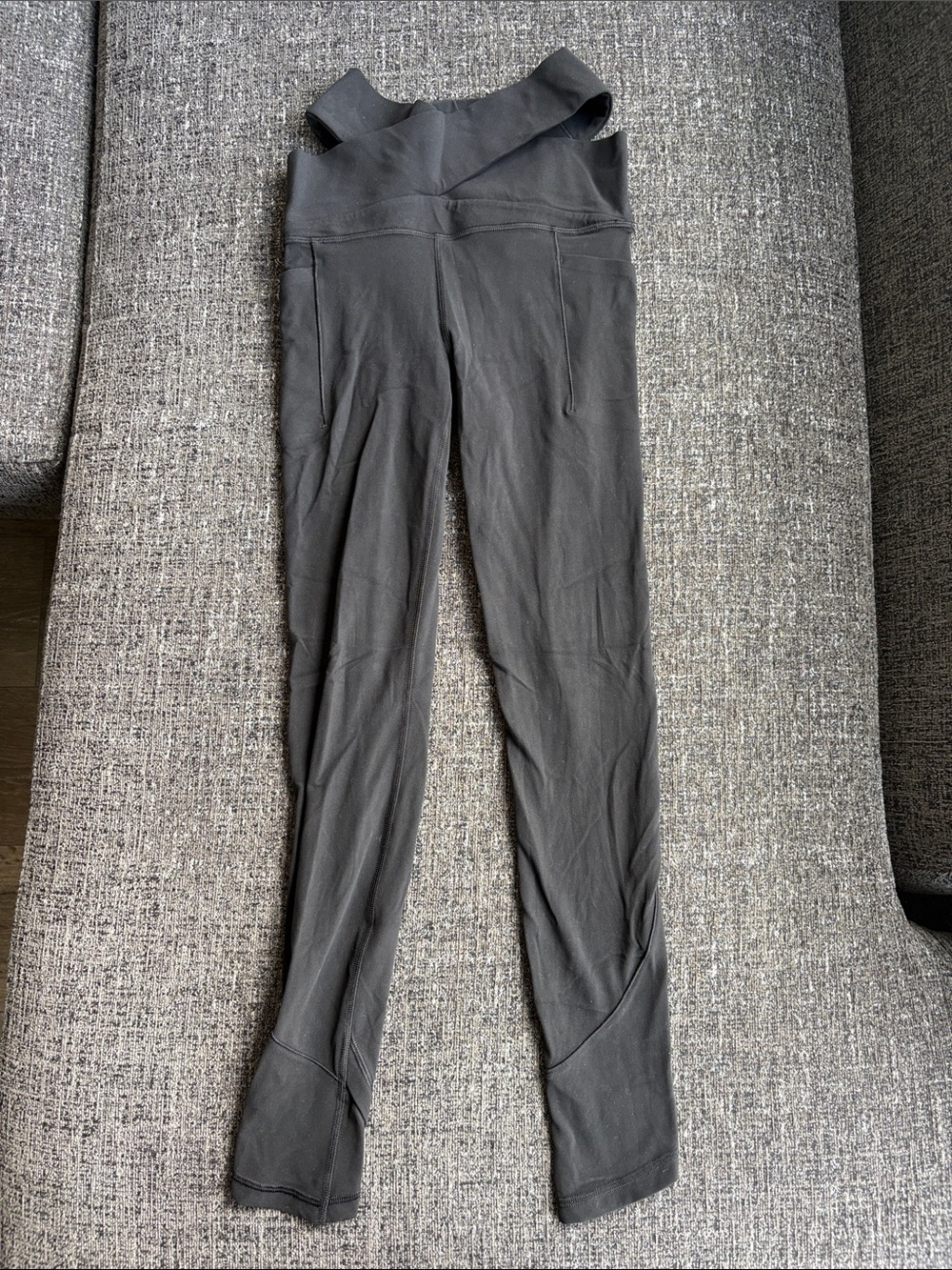 Athleta Salutation Stash Wrap Tight in Black Size XXS